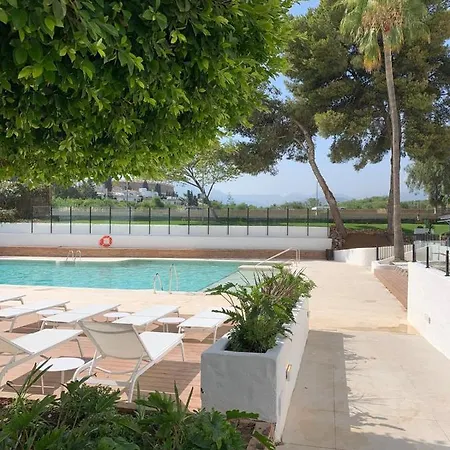 Apartment Bright & Cozy In The Center Of Puerto Banus, Pool And Terrace. *